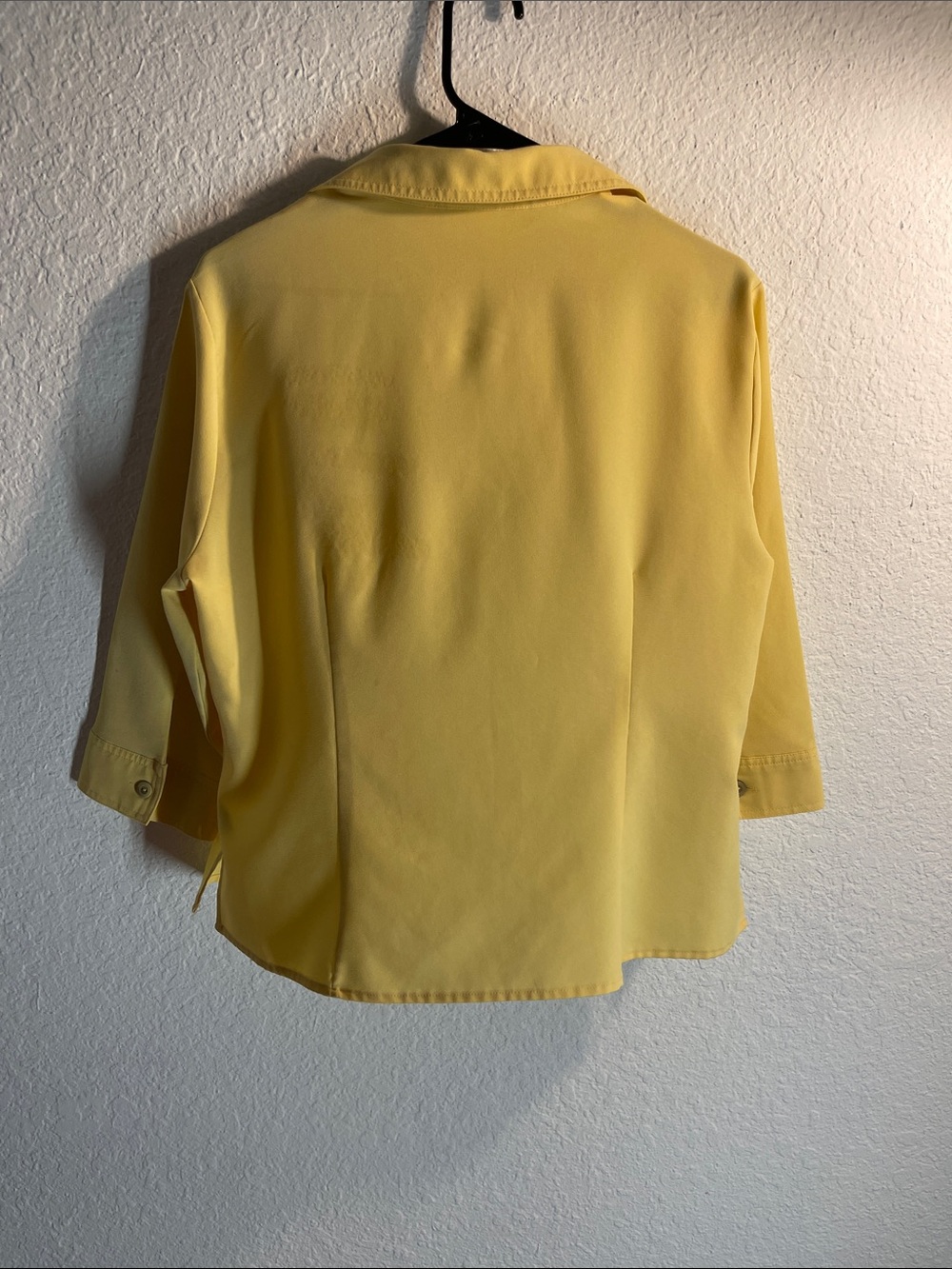 Covington Yellow Ruffle-Trim Button Front Blouse Size Large - Picture 9 of 12